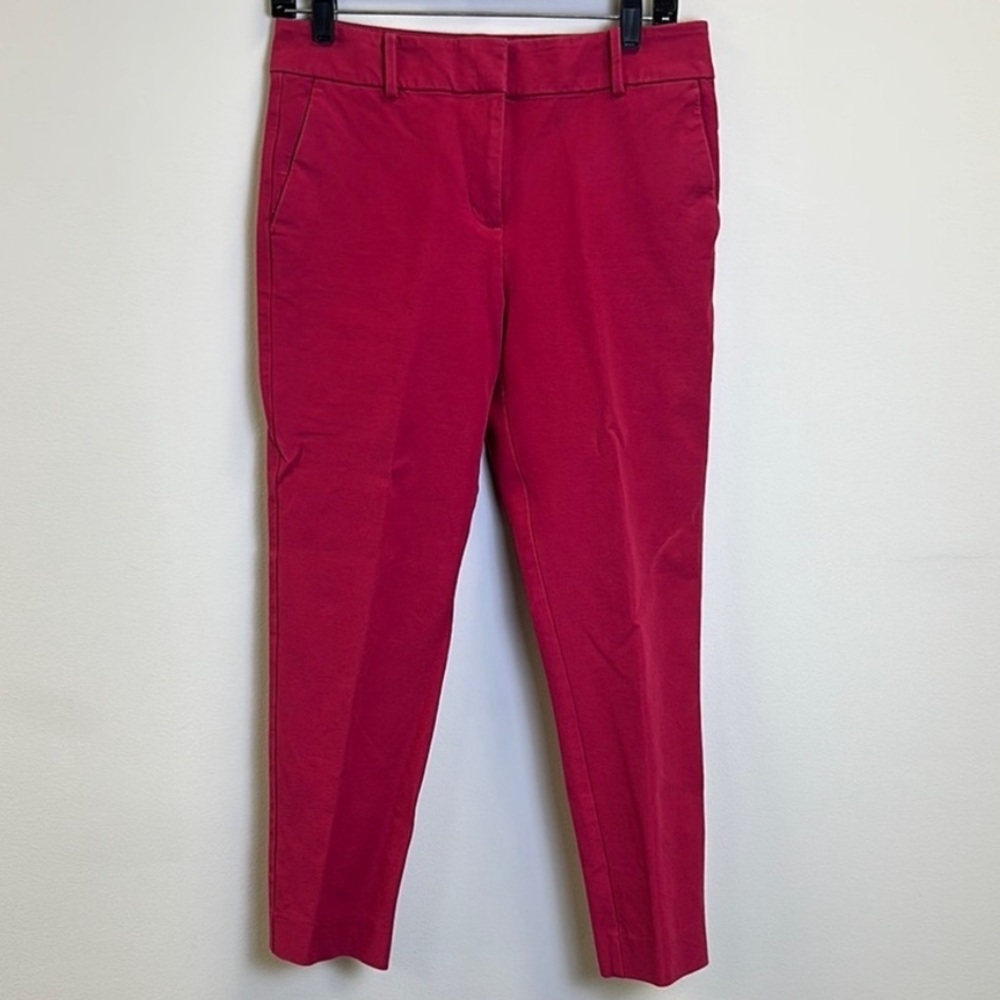 Ann Taylor Size 2 Chic Pink Trousers